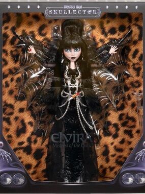 Monster High Skullector Elvira, Mistress of the Dark Doll